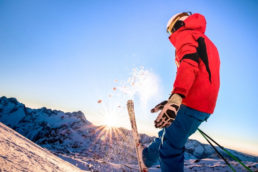 Quels sont les critères pour passer au niveau supérieur en ski ?