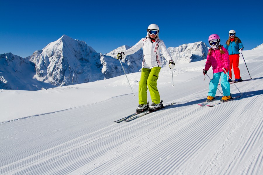Quels sont les tarifs des forfaits de ski à Praz-sur-Arly ?