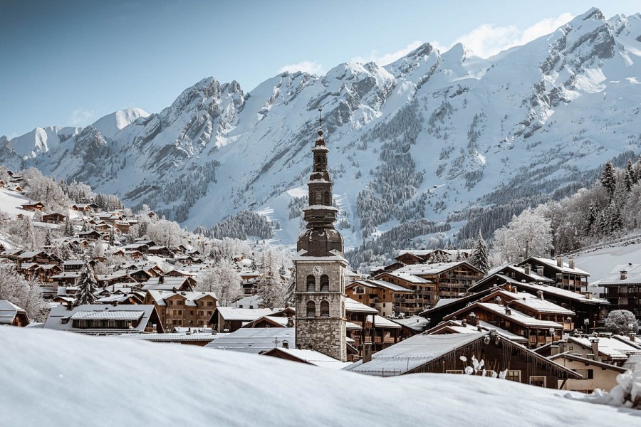 Enneigement la clusaz : quand faut-il aller skier dans cette station ?