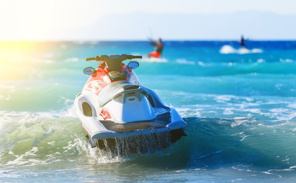 Comment profiter du jet ski sans permis ?