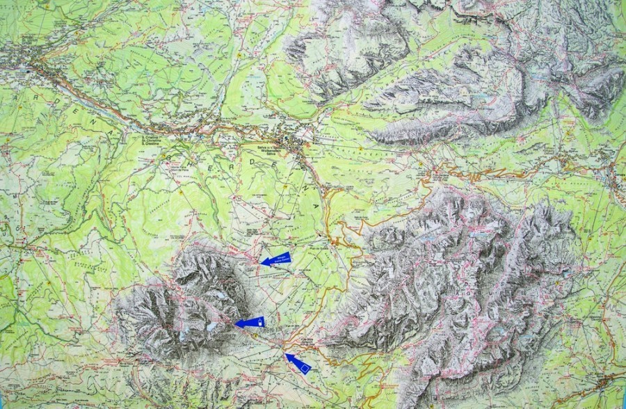 Où trouver une carte des Dolomites en Italie ?