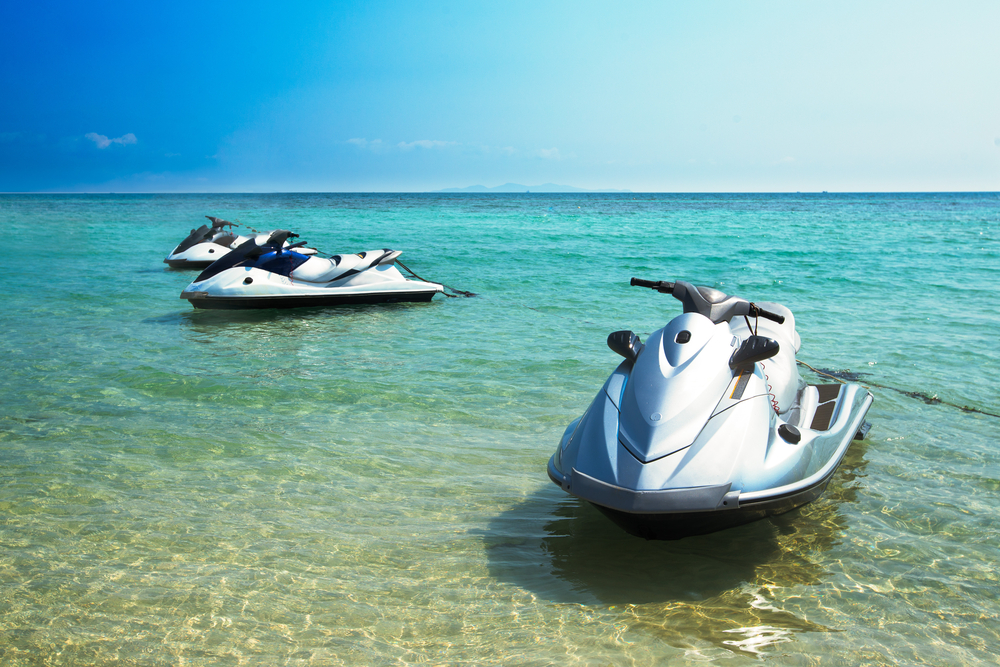 Puis-je conduire un jet ski sans permis ?