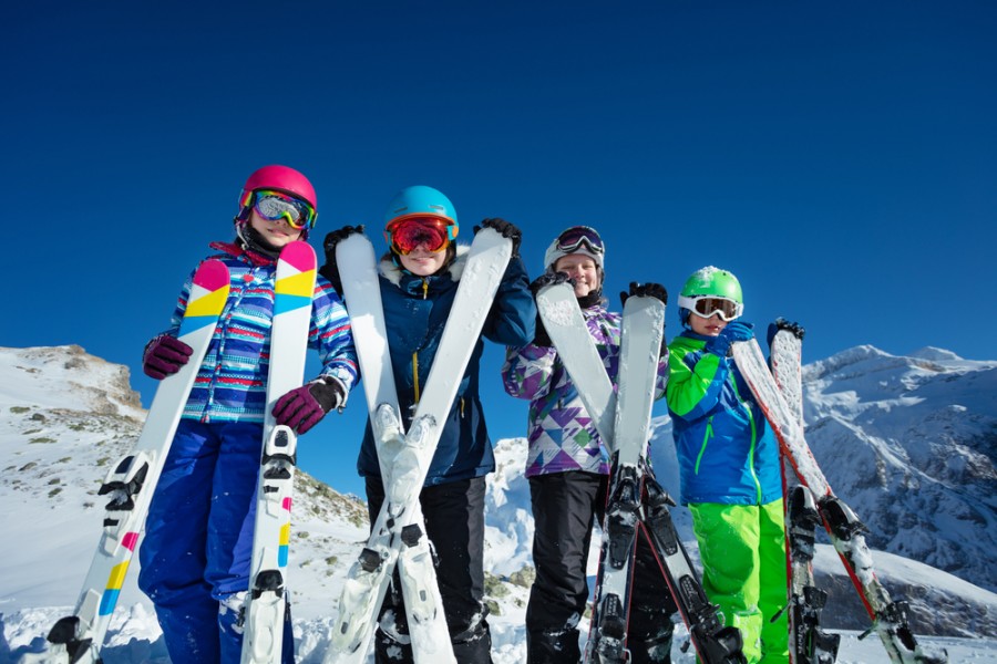 Choisir ski alpin : le guide pour bien faire son choix !