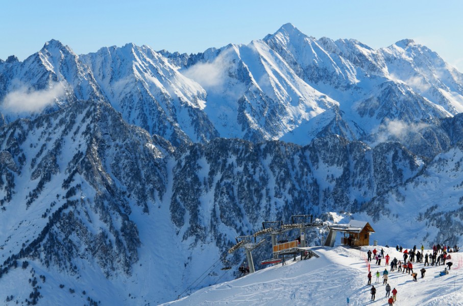 Station de ski pyrénées : quel domaine choisir pour aller à la neige ?